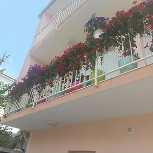 Dora Apartman Trogir